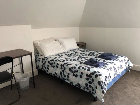 Your Home In Sandy Bay - Tourism Gold Coast 2
