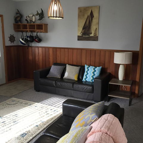 Rose Cottage Sisters Beach Accommodation - Tourism Gold Coast 3