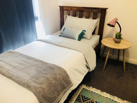 Haven Family& Dog Freindly , Close To Hospital, Airport, Bunnings - Tourism Gold Coast 0