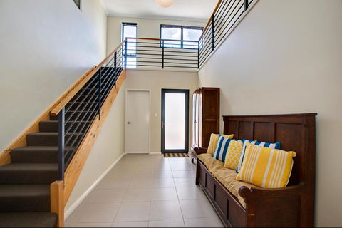 A Little Luxury In Town - Tourism Gold Coast 4