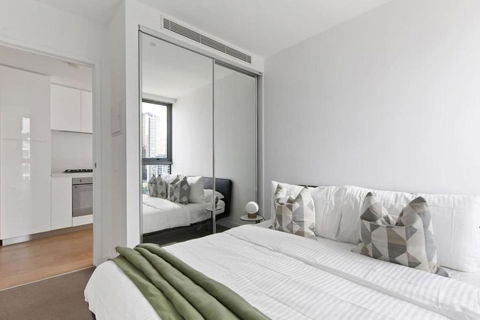 A Cozy Apt With City Views Near Crown Casino - Tourism Gold Coast 2