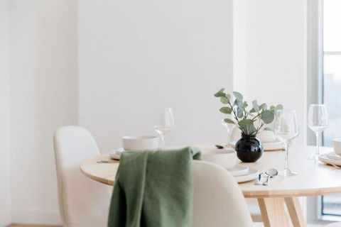 A Cozy Apt With City Views Near Crown Casino - Tourism Gold Coast 3