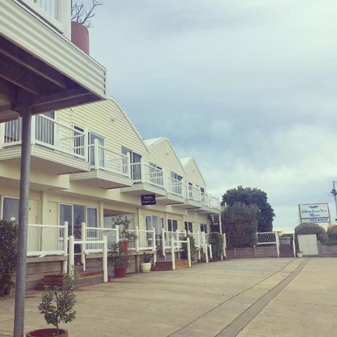 A Great Ocean View Motel - Tourism Gold Coast 3