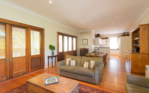 Abaleen House - Tourism Gold Coast 3