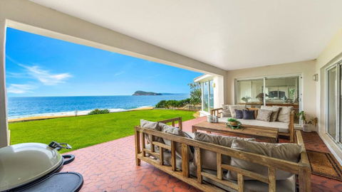 Absolute Beachfront Beauty - Pearl Beach - Tourism Gold Coast 0
