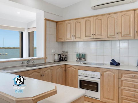 Absolute Water Frontage W/ Jetty + Boat Ramp - Tourism Gold Coast 3