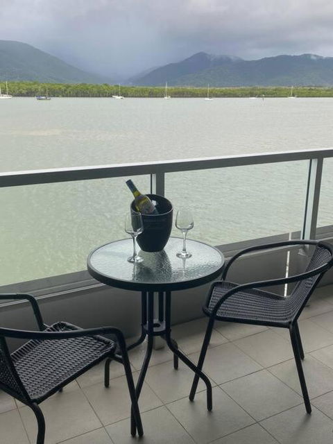 Absolute Waterfront Apartment - Tourism Gold Coast 2