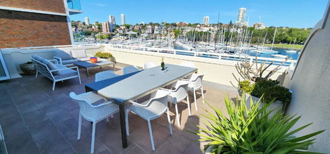 Absolute Waterfront With Oversized Private Terrace - Tourism Gold Coast 1