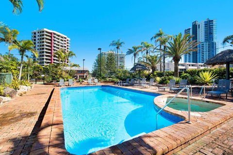 Acapulco Deluxe 2 Bedroom Apartment - CoastHM - Tourism Gold Coast 2