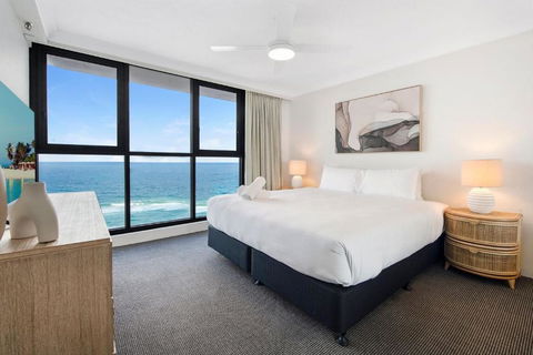 Acapulco Deluxe 2 Bedroom Apartment - CoastHM - Tourism Gold Coast 4