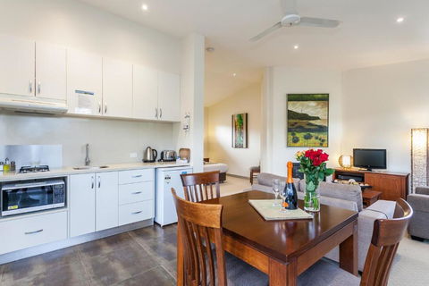 Aireys Inlet Getaway - Tourism Gold Coast 1