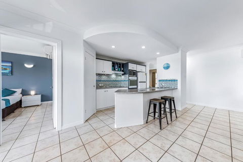 Airlie Ocean Paradise - Tourism Gold Coast 3