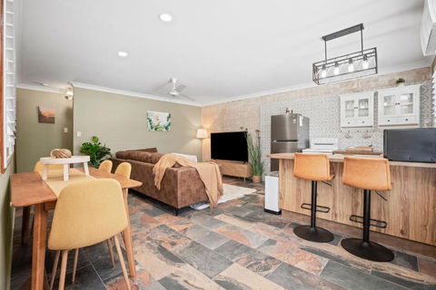 Akuli By The Sea Unit 3 - Tourism Gold Coast 0