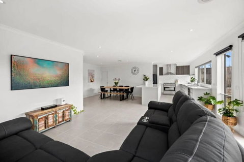 All Day Sunshine And Relaxation -Pet Friendly - Tourism Gold Coast 1