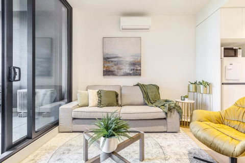 Alluring Oasis In The Heart Of South Melbourne - Tourism Gold Coast 0