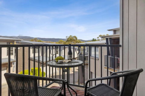 Apres 9 - Tourism Gold Coast 0