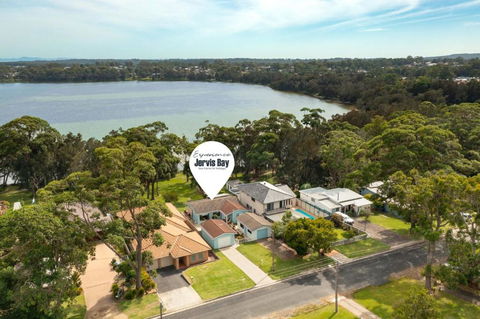 Aqua By Experience Jervis Bay - Tourism Gold Coast 0