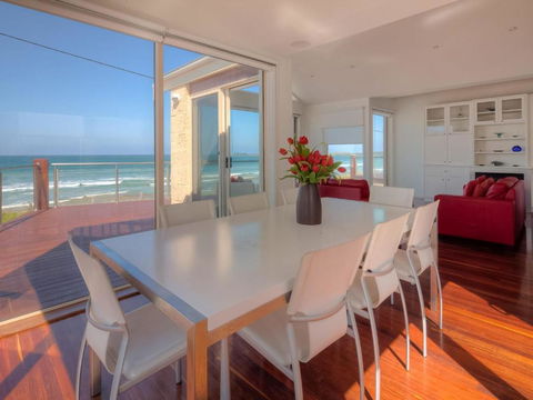 Aqua Luna - Tourism Gold Coast 3