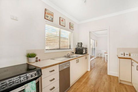 Arborea Country Holiday House Catering For 14 To 16 Guests In The Heart Of Bowral - Tourism Gold Coast 4