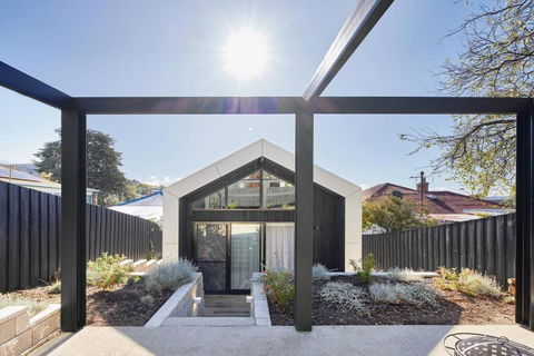 Architectural Brilliance - Sandy Bay - Tourism Gold Coast 2