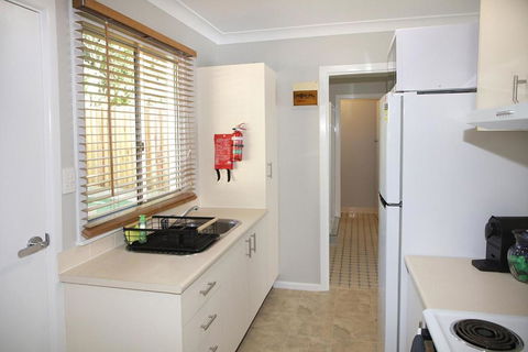 Armidale Cottage - All You Need On Taylor - Tourism Gold Coast 3