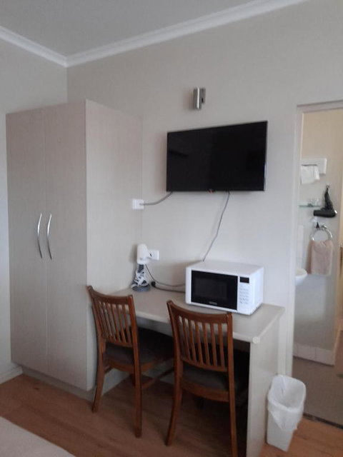 Aromet Motor Inn - Tourism Gold Coast 2
