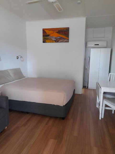 Aromet Motor Inn - Tourism Gold Coast 0