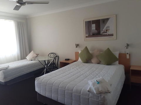 Aston Hill Motor Lodge - Tourism Gold Coast 1