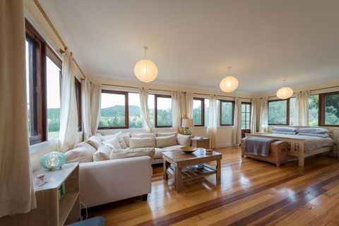 Avalon River Retreat - 400 Acre Riverside Oasis - Tourism Gold Coast 0