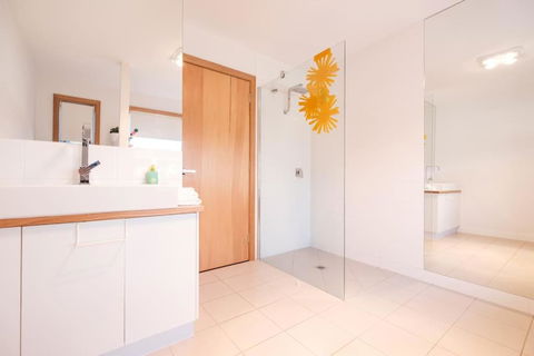 Awesome Beach House Bicheno - Tourism Gold Coast 3