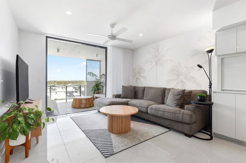 Azzure Escape - Tourism Gold Coast 0