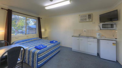 Barcaldine Caravan Park - Tourism Gold Coast 1