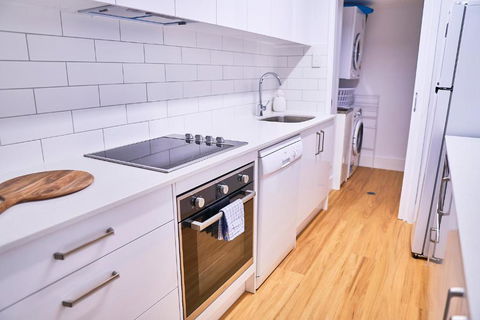 Bayview Beach Holiday Apartments - Tourism Gold Coast 0
