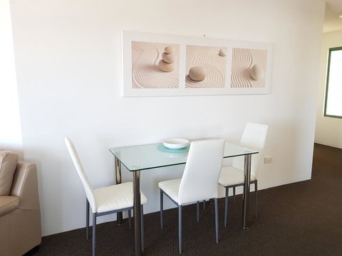 Excellsior Apartments - Tourism Gold Coast 7