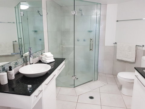 Excellsior Apartments - Tourism Gold Coast 5