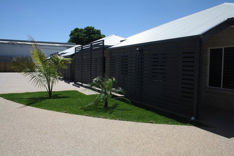 Emerald Park Motel - Tourism Gold Coast 14