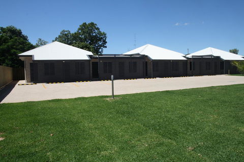 Emerald Park Motel - Tourism Gold Coast 13