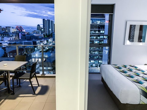 M&A Apartments - Tourism Gold Coast 23