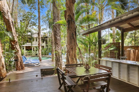 The Reef Retreat Palm Cove - Tourism Gold Coast 7