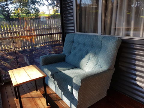 Bee-Haven Cottage - Tourism Gold Coast 8