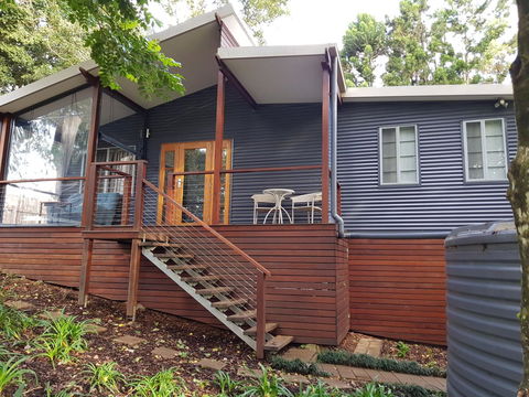 Bee-Haven Cottage - Tourism Gold Coast 3