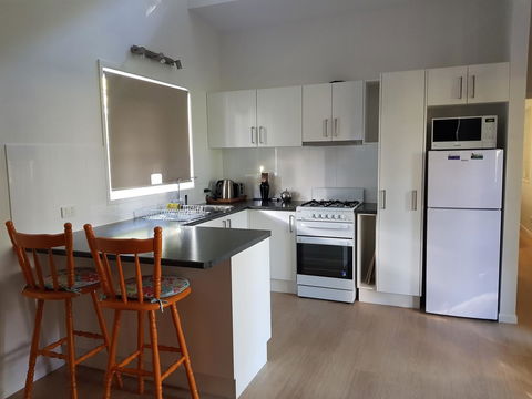 Bee-Haven Cottage - Tourism Gold Coast 2