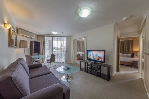 West End Central Apartments - Tourism Gold Coast 6