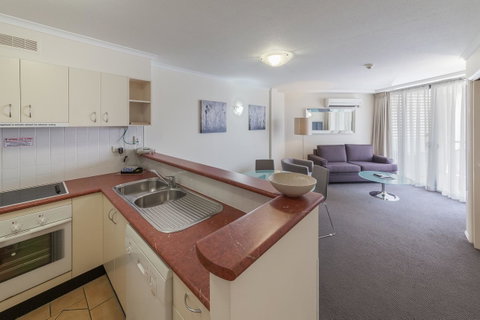 West End Central Apartments - Tourism Gold Coast 26