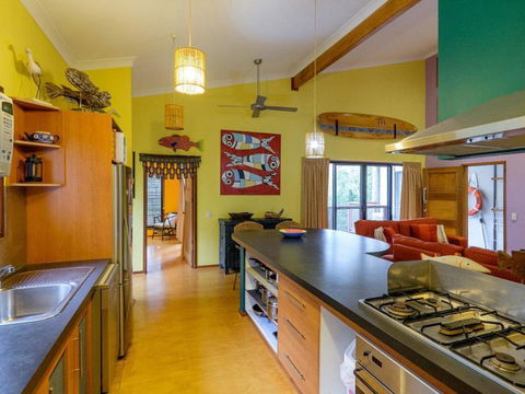 Five Bimba (Tractor House) - Gold Coast 1