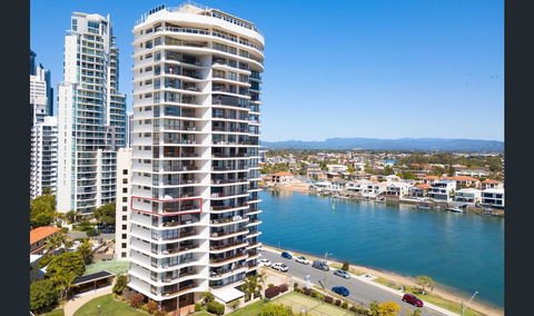 Spectrum Holiday Apartments - Tourism Gold Coast 3