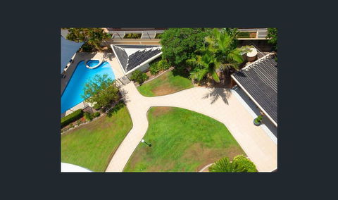 Spectrum Holiday Apartments - Tourism Gold Coast 7
