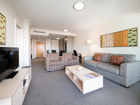 Oaks Brisbane Mews Suites - Tourism Gold Coast 12