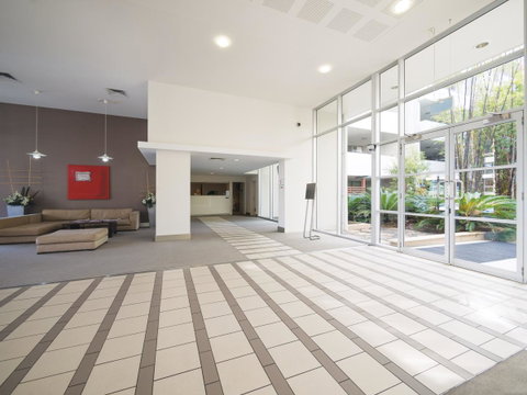 Oaks Brisbane Mews Suites - Tourism Gold Coast 11