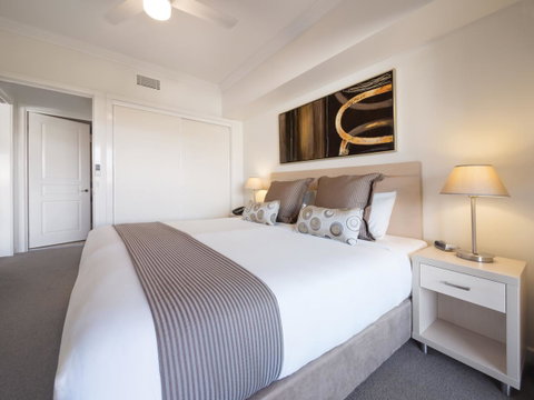 Oaks Brisbane Mews Suites - Tourism Gold Coast 14